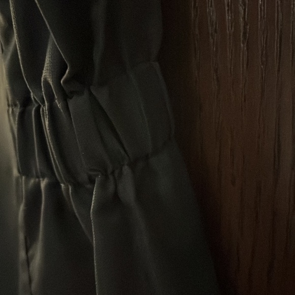 Avalanche black hooded jacket. Size Medium. - Picture 7 of 9